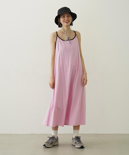 MILKFED.（ミルクフェド）の「BICOLOR BACK RIBBON CAMISOLE DRESS（ワンピース・レディース・ブラック/ブラウン/ライトピンク・ONE SIZE）」の5枚目の写真