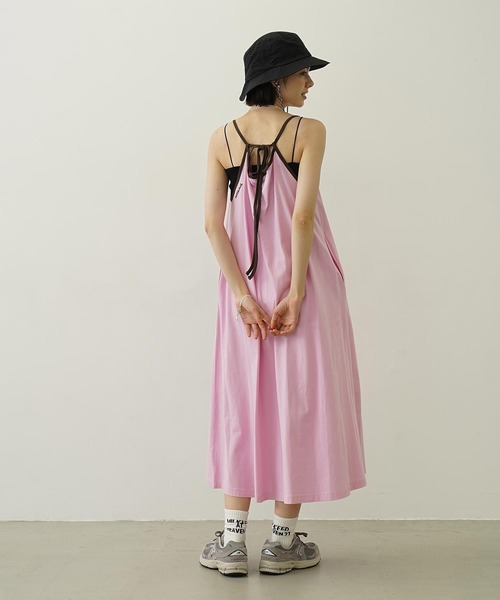 MILKFED.（ミルクフェド）の「BICOLOR BACK RIBBON CAMISOLE DRESS（ワンピース・レディース・ブラック/ブラウン/ライトピンク・ONE SIZE）」の8枚目の写真