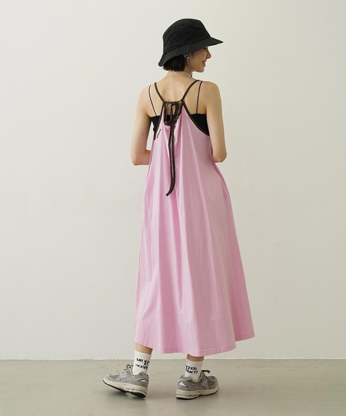 MILKFED.（ミルクフェド）の「BICOLOR BACK RIBBON CAMISOLE DRESS（ワンピース・レディース・ブラック/ブラウン/ライトピンク・ONE SIZE）」の9枚目の写真
