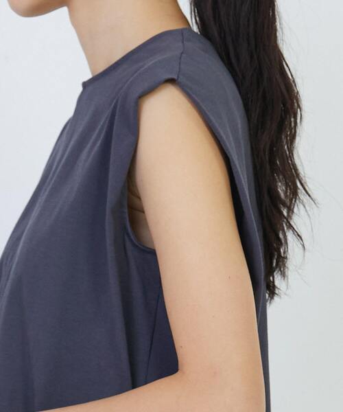 LOISIR（ロワズィール）の「コットン天竺ノースリーブプルオーバー（Tシャツ/カットソー・レディース・オフホワイト/チャコールグレー/ピンク・FREE）」の4枚目の写真