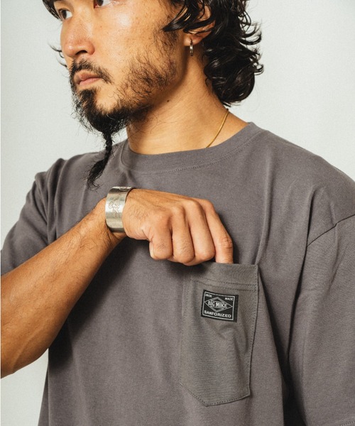 BIG MIKE(ビッグマイク)の「BIG MIKE ビックマイク/ 新サングラスポケット 半袖 Tシャツ // 102528500(Tシャツ/カットソー・メンズ・ホワイト/ブラック/グリーン系その他/ブルー系その他/チャコール・LARGE/X-LARGE/MEDIUM)」の3枚目の写真