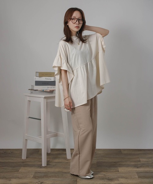 Social GIRL（ソーシャルガール）の「袖フリルペプラムトップス オーバーサイズTシャツ（Tシャツ/カットソー・レディース・アイボリー/ブラック/チャコール・M）」の11枚目の写真