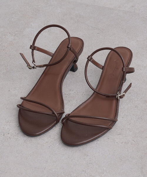 Omekashi（オメカシ）の「クロスストラップヒールサンダル（サンダル・レディース・ブラック/レッド/ゴールド/ブラウン・37/36/38）」の14枚目の写真