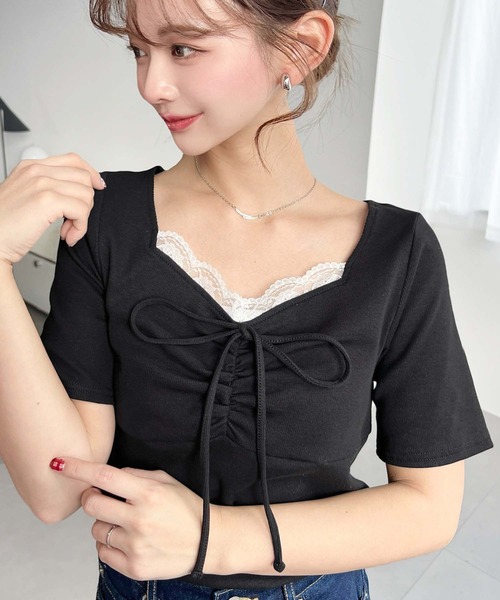 moment+（モーメントプラス）の「無地＆ドット＆花柄プリントフロントレース半袖ギャザーリボントップス（Tシャツ/カットソー・レディース・アイボリー/杢グレー/ホワイト系その他/グレー系その他/ブラック/ブラック系その他/ホワイト系その他2/ブラック系その他2/イエロー系その他/ネイビー/ブルー系その他/ピンク/ネイビー系2/ブルー/イエロー・M/L）」の4枚目の写真