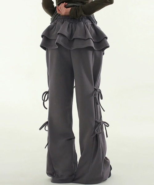 HALEY PESCA（ヘーリーペスカ）の「HALEY PESCA/レイヤードスカート　フリル　リボンスウェットパンツ（スウェットパンツ・レディース・チャコール/グレー・FREE）」の3枚目の写真