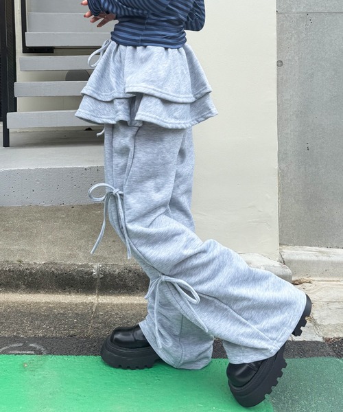 HALEY PESCA（ヘーリーペスカ）の「HALEY PESCA/レイヤードスカート　フリル　リボンスウェットパンツ（スウェットパンツ・レディース・チャコール/グレー・FREE）」の8枚目の写真