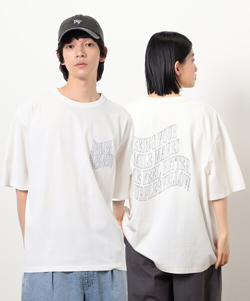 Purple&Yellow(パープルアンドイエロー)の「ウェーブメッセージプリント 半袖Tシャツ(Tシャツ/カットソー・メンズ・ブラック/オートミール/ホワイト/ブラウン・SMALL/MEDIUM/LARGE)」の5枚目の写真