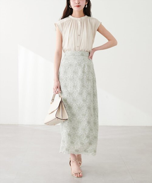 natural couture（ナチュラルクチュール）の「とろみサテンノースリーブギャザーブラウス（シャツ/ブラウス・レディース・チャコールグレー/アイボリー/ピンクベージュ/サックスブルー/グレイッシュベージュ/ラベンダー/ネイビー・FREE）」の11枚目の写真