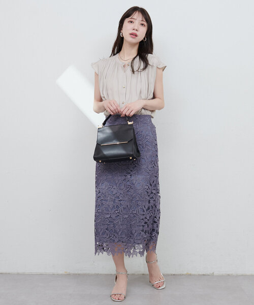 natural couture（ナチュラルクチュール）の「とろみサテンノースリーブギャザーブラウス（シャツ/ブラウス・レディース・チャコールグレー/アイボリー/ピンクベージュ/サックスブルー/グレイッシュベージュ/ラベンダー/ネイビー・FREE）」の19枚目の写真