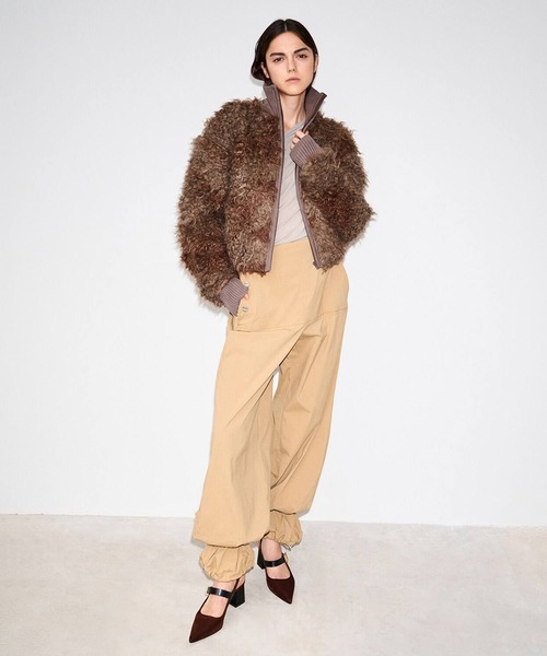 CHARLES & KEITH(チャールズ & キース)の「Yvette イヴェット メリージェーンスリングバックパンプス(パンプス・レディース・オフホワイト/ブラック/ダークブラウン・25cm/24.5cm/23.5cm/23cm/22.5cm/25.5cm)」の4枚目の写真