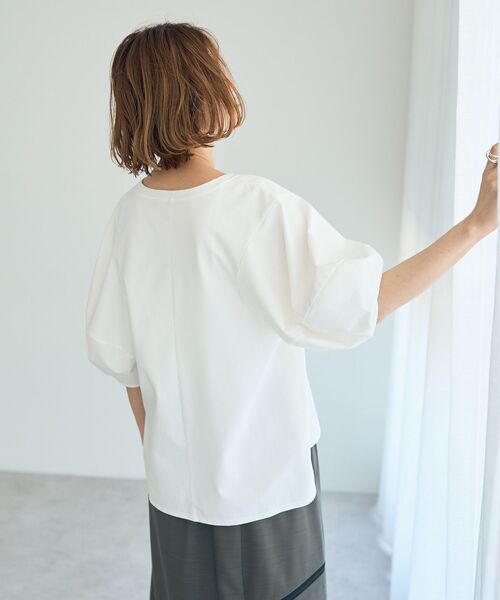 YECCA VECCA（イェッカヴェッカ）の「バルーンスリーブプルオーバー（Tシャツ/カットソー・レディース・ブラック/オフホワイト/チャコールグレー・FREE）」の11枚目の写真