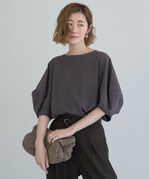 YECCA VECCA（イェッカヴェッカ）の「バルーンスリーブプルオーバー（Tシャツ/カットソー・レディース・ブラック/オフホワイト/チャコールグレー・FREE）」の21枚目の写真