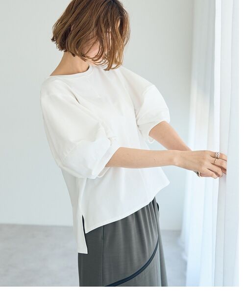 YECCA VECCA（イェッカヴェッカ）の「バルーンスリーブプルオーバー（Tシャツ/カットソー・レディース・ブラック/オフホワイト/チャコールグレー・FREE）」の2枚目の写真