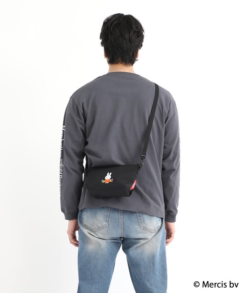 Manhattan Portage（マンハッタンポーテージ）の「ZUCCOTTI CLUTCH 500D CORDURA MIFFY 70TH（ショルダーバッグ・レディース・ブラック・X-SMALL）」の3枚目の写真