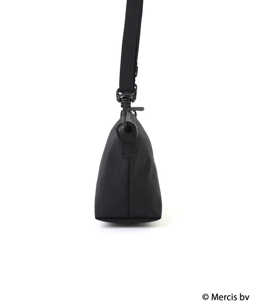 Manhattan Portage（マンハッタンポーテージ）の「ZUCCOTTI CLUTCH 500D CORDURA MIFFY 70TH（ショルダーバッグ・レディース・ブラック・X-SMALL）」の13枚目の写真