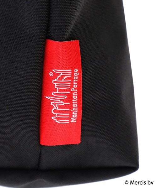 Manhattan Portage（マンハッタンポーテージ）の「ZUCCOTTI CLUTCH 500D CORDURA MIFFY 70TH（ショルダーバッグ・レディース・ブラック・X-SMALL）」の6枚目の写真