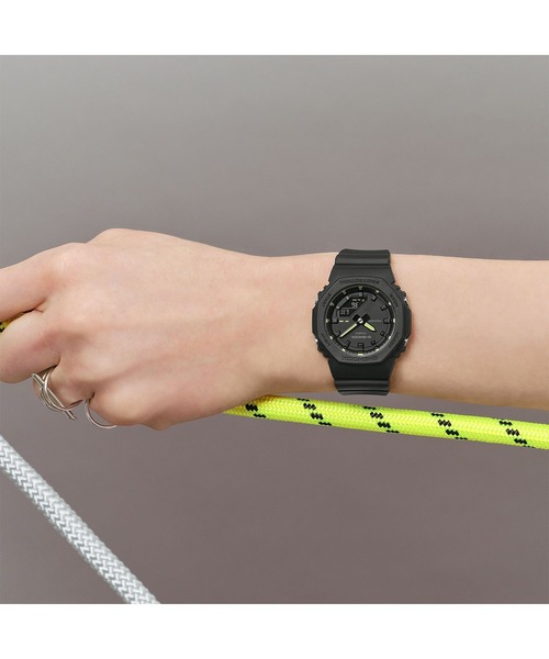 G-SHOCK(ジーショック)の「GMA-P2100シリーズ / GMA-P2100SA-1A2JF(アナログ腕時計・レディース・ブラック×イエロー・FREE)」の5枚目の写真
