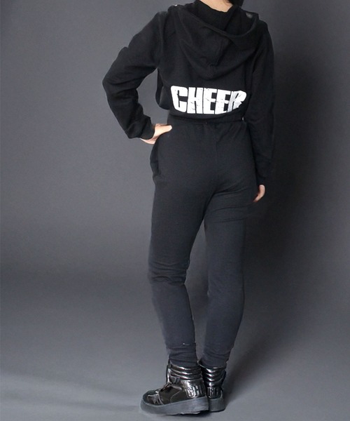 CHEER（チアー）の「裾絞りデザインショート丈ジップアップパーカー（パーカー・レディース・ホワイト/ピンク/グリーン/ブラック・S/M/L）」の9枚目の写真