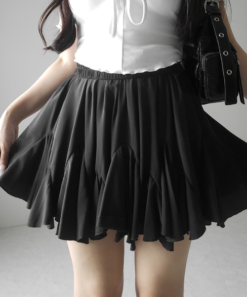 me+em select(ミームセレクト)の「※※【 2color /インパン裏地付き 】ハイウエストドレープフレアミニスカート / high waist draped flare mini skirt(スカート・レディース・ブラック/ホワイト・FREE)」の2枚目の写真