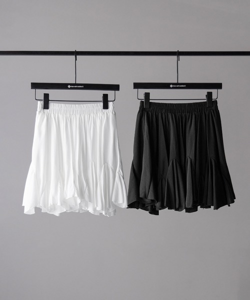 me+em select(ミームセレクト)の「※※【 2color /インパン裏地付き 】ハイウエストドレープフレアミニスカート / high waist draped flare mini skirt(スカート・レディース・ブラック/ホワイト・FREE)」の3枚目の写真