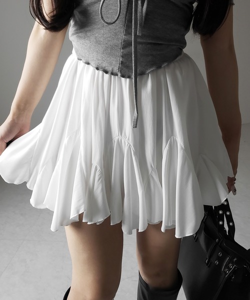 me+em select(ミームセレクト)の「※※【 2color /インパン裏地付き 】ハイウエストドレープフレアミニスカート / high waist draped flare mini skirt(スカート・レディース・ブラック/ホワイト・FREE)」の9枚目の写真