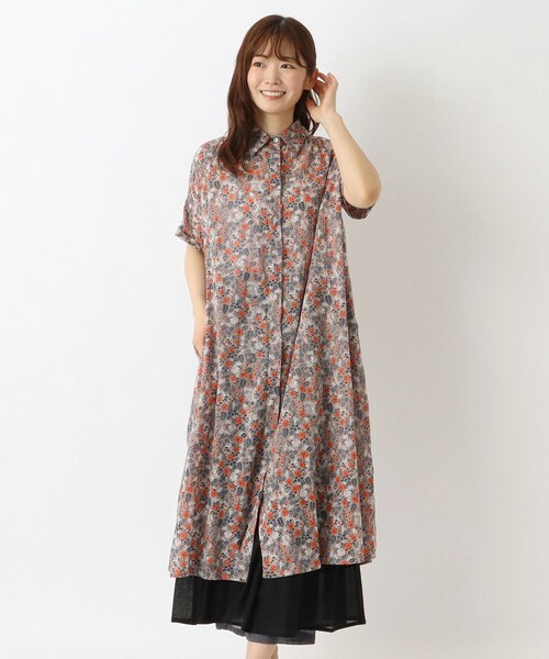 one'sterrace(ワンズテラス)の「【ワンズテラスオリジナル】リゾート ネコフラワーワンピース(ワンピース・レディース・ベージュ系8/グレー系4/ネイビー系5・02)」の1枚目の写真