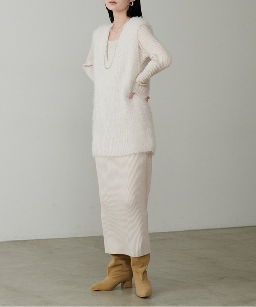 LARUTA（ラルータ）の「【LARUTA】選べるリブニットワンピース×フェザーベストセット（ワンピース・レディース・チャコールグレー/ブラック/オフホワイト/その他1/その他2/その他3/その他4/グレイッシュベージュ・FREE）」の6枚目の写真