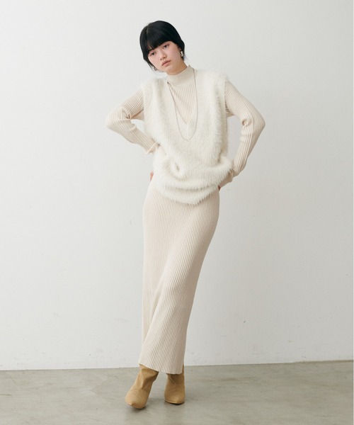 セール】【LARUTA】選べるリブニットワンピース×フェザーベストセット