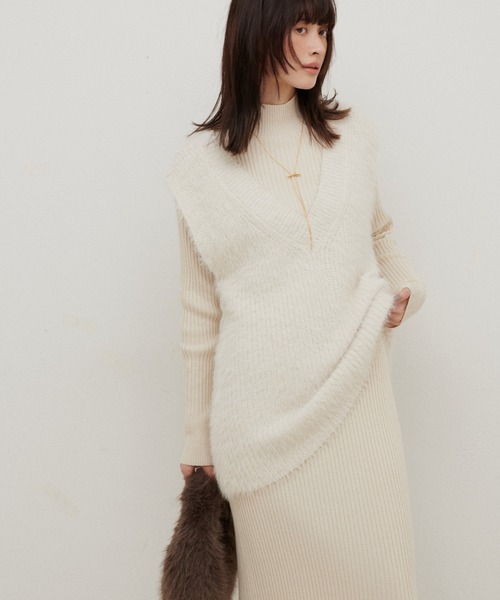 LARUTA】選べるリブニットワンピース×フェザーベストセット