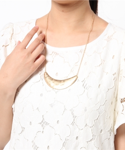 mystic（ミスティック）の「【mystic】三日月ネックレス（ネックレス・レディース・ゴールド・ﾌﾘ-）」の4枚目の写真