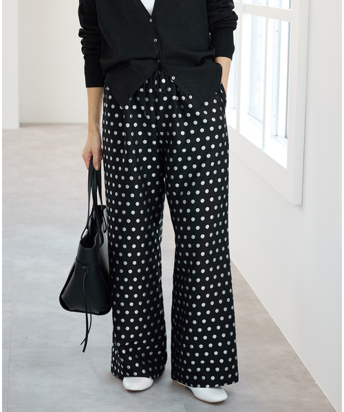 IENA(イエナ)の「《WEB限定/追加》ドットジャガードイージーパンツ(その他パンツ・レディース・ブラック・34/36/38)」の12枚目の写真