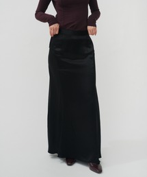 BACK SLIT ACETATE SATIN MAXI SKIRT / バックスリットアセテートサテンマキシスカート