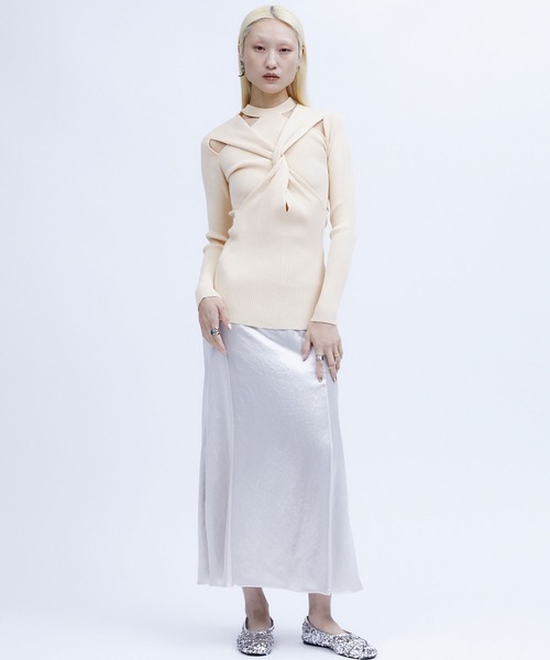 BACK SLIT ACETATE SATIN MAXI SKIRT / バックスリット