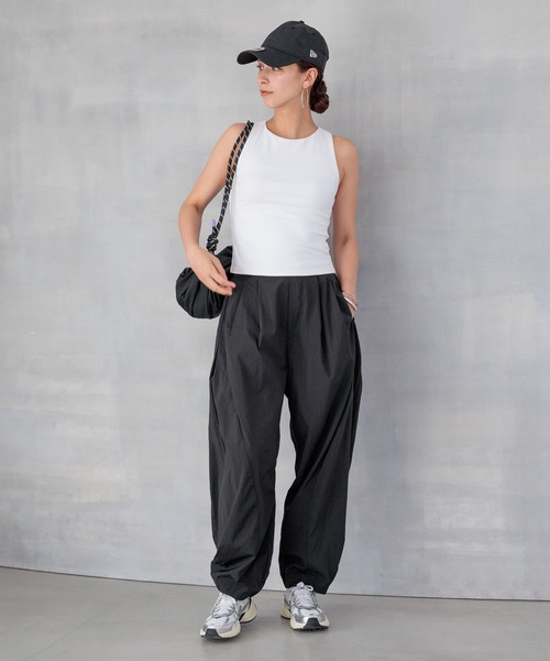 HEREIAM(ヘレイアム)の「【HEREIAM】撥水/通気/防風/静電防止/Breathカーブパンツ(その他パンツ・レディース・ライトブルー/ブラック・MEDIUM/SMALL)」の4枚目の写真