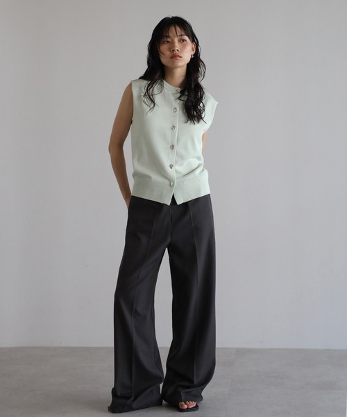 ENC(エンク)の「【動画あり】nuance button summer knit vest / 変形釦サマーニットベスト(ベスト・レディース・ミント/ライトイエロー/ライトブラック/アイボリー・FREE)」の15枚目の写真