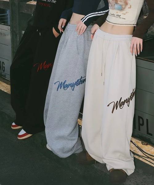 yuue' ( wear )(ユーイ)の「ロゴ刺繍スウェットワイドパンツ(スウェットパンツ・レディース・グレー/ブラック/アイボリー・FREE)」の2枚目の写真