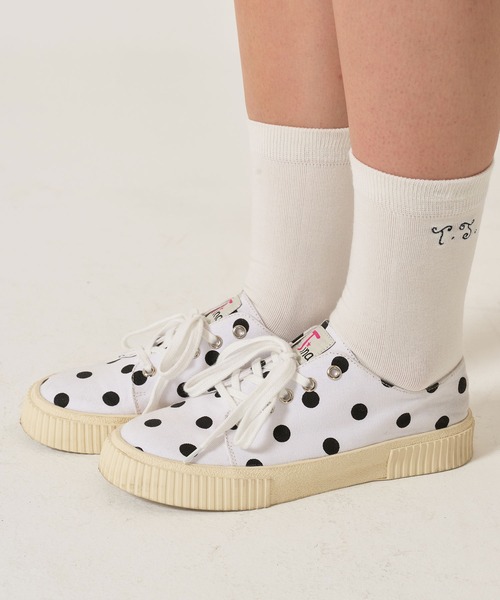 ドット柄 キャンバススニーカー TINA：JOJUN（スニーカー）｜TINA