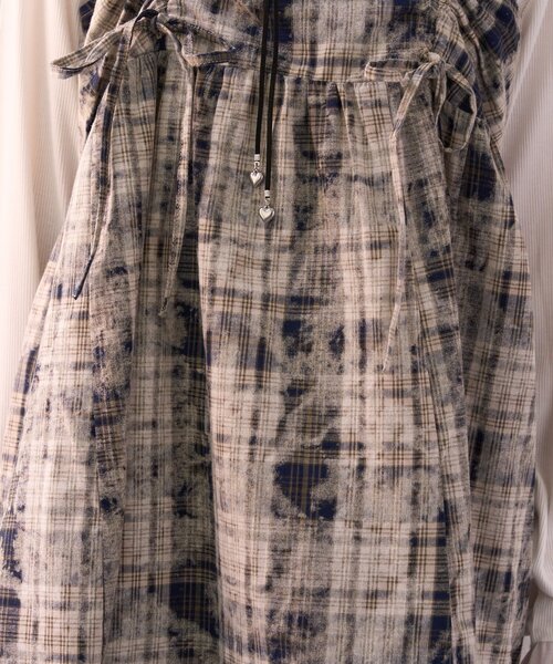 w closet（ダブルクローゼット）の「【25AW】クラッシュチェックキャミワンピ（シャツ/ブラウス・レディース・レッド/ブラック/ブルー・FREE）」の6枚目の写真