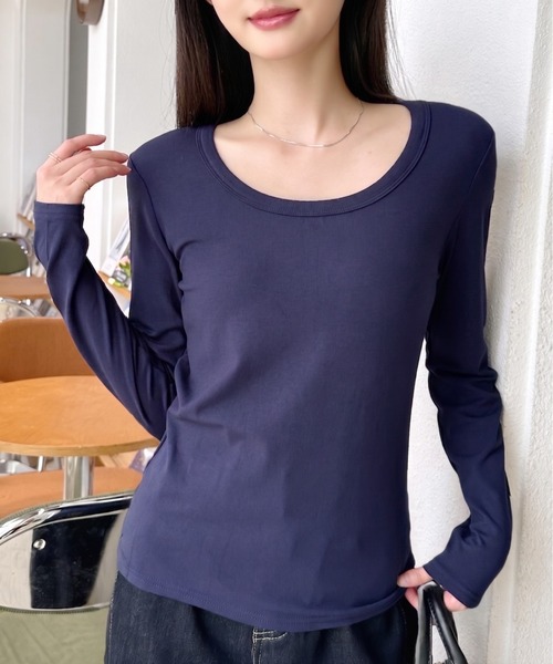 Eclat one(エクラワン)の「【Eclat one】ベーシック ディープネック ロングTシャツ(Tシャツ/カットソー・レディース・ネイビー/ホワイト/ブラック/グレー・FREE)」の4枚目の写真