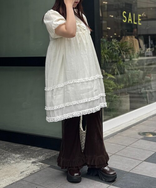 w closet（ダブルクローゼット）の「【25AW/低身長・高身長サイズ/４色展開】裾フリルベロアパンツ（その他パンツ・レディース・ブラック/ブラウン/ベージュ/オレンジ・SMALL/MEDIUM）」の13枚目の写真