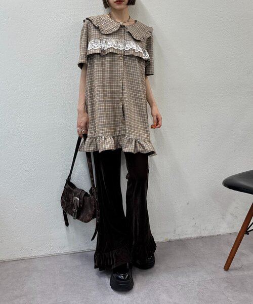 w closet（ダブルクローゼット）の「【25AW/低身長・高身長サイズ/４色展開】裾フリルベロアパンツ（その他パンツ・レディース・ブラック/ブラウン/ベージュ/オレンジ・SMALL/MEDIUM）」の17枚目の写真