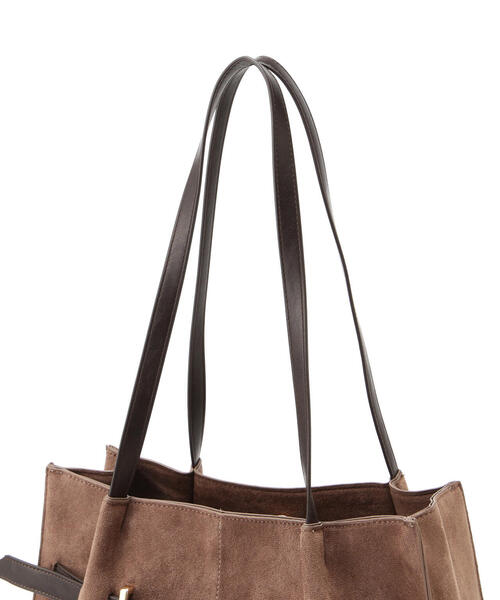 NATURAL BEAUTY BASIC(ナチュラルビューティーベーシック)の「◇スウェードタックベルトトートバッグ(トートバッグ・レディース・ブラウン/マスタード/オフホワイト・フリ-)」の9枚目の写真