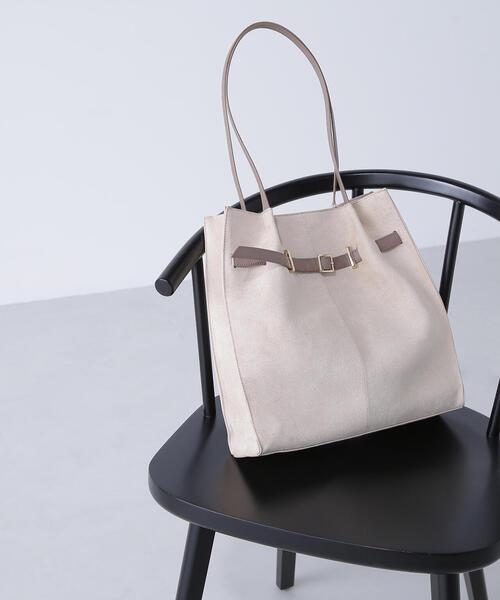 NATURAL BEAUTY BASIC（ナチュラルビューティーベーシック）の「◇スウェードタックベルトトートバッグ（トートバッグ・レディース・ブラウン/マスタード/オフホワイト・ﾌﾘ-）」の2枚目の写真