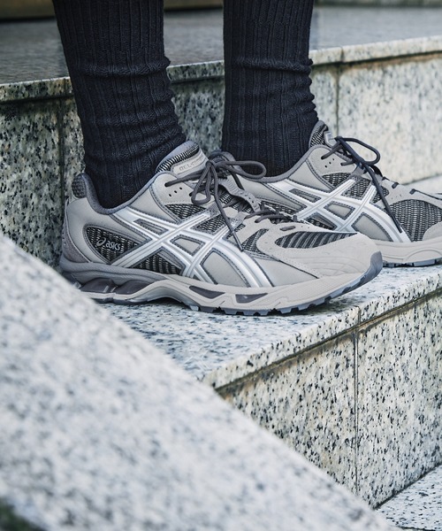 ASICS(アシックス)の「GEL-NIMBUS 10.1 / ゲルニンバス 10.1(スニーカー・メンズ・グレー系その他・23/27/27.5/26/24.5/26.5/25.5/25/23.5/24/28/28.5/29/29.5)」の21枚目の写真