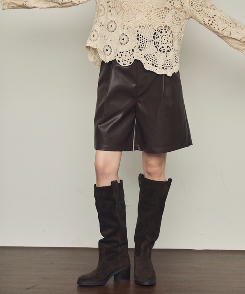 Trish（トリッシュ）の「フェイクレザーハーフパンツ（その他パンツ・レディース・ブラック/ブラウン・MEDIUM）」の4枚目の写真