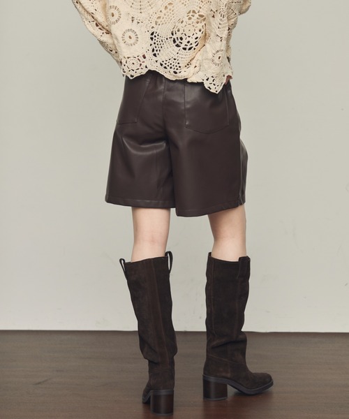 Trish（トリッシュ）の「フェイクレザーハーフパンツ（その他パンツ・レディース・ブラック/ブラウン・MEDIUM）」の11枚目の写真