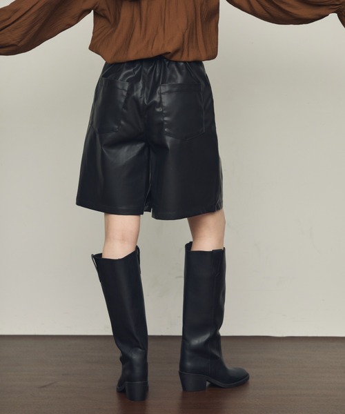 Trish（トリッシュ）の「フェイクレザーハーフパンツ（その他パンツ・レディース・ブラック/ブラウン・MEDIUM）」の22枚目の写真
