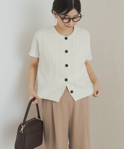 URBAN RESEARCH DOORS(アーバンリサーチドアーズ)の「ミニブークレニットベスト(ベスト・レディース・オフホワイト/ブラウン系その他・MEDIUM)」の7枚目の写真