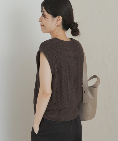 URBAN RESEARCH DOORS(アーバンリサーチドアーズ)の「ミニブークレニットベスト(ベスト・レディース・オフホワイト/ブラウン系その他・MEDIUM)」の11枚目の写真