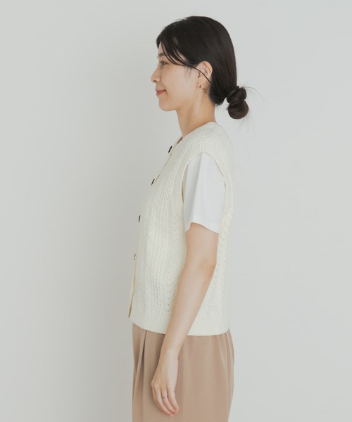 URBAN RESEARCH DOORS(アーバンリサーチドアーズ)の「ミニブークレニットベスト(ベスト・レディース・オフホワイト/ブラウン系その他・MEDIUM)」の16枚目の写真